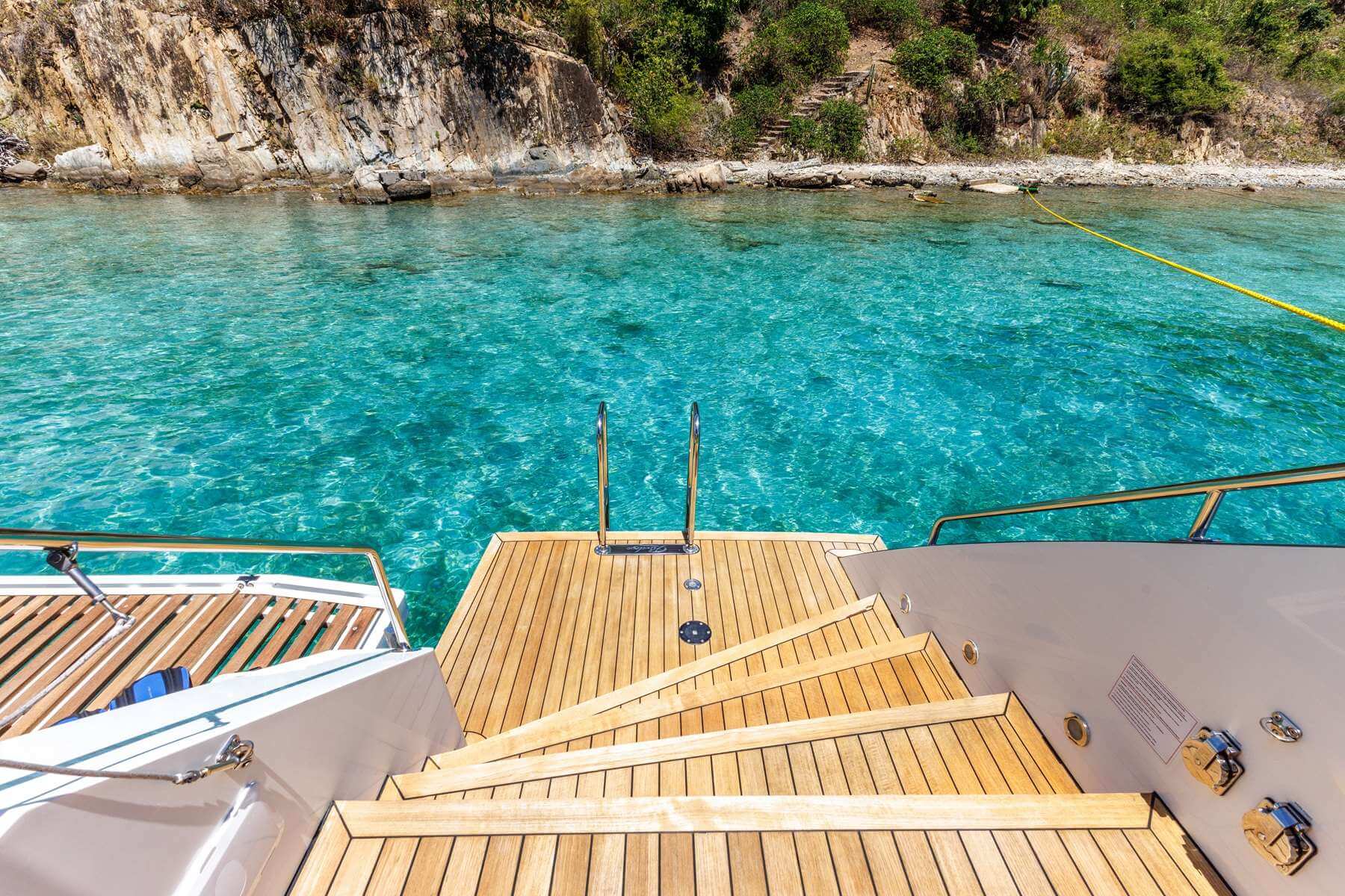 Aft platform view on Mymlan